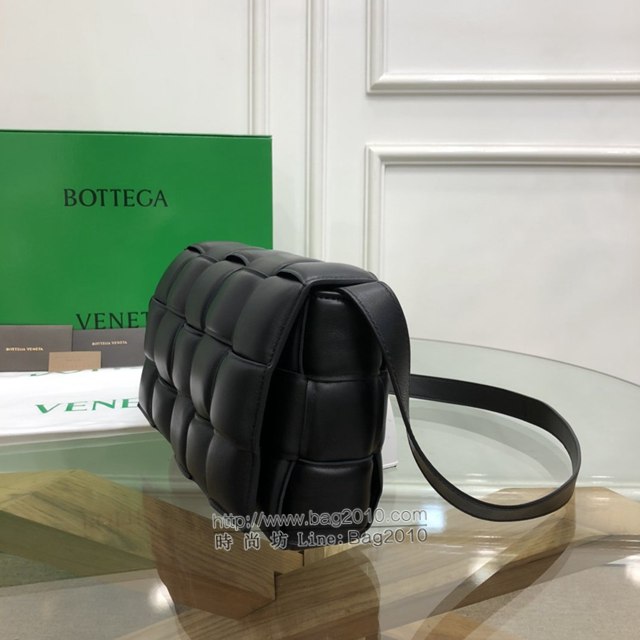 Bottega veneta高端女包 96006 寶緹嘉黑色小羊皮肩背女包 BV經典款Cassette枕頭包  gxz1351